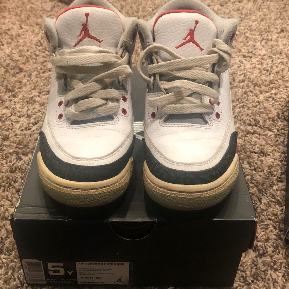 Air Jordan 3 Retro ( Fire Red 3’s)  2013
